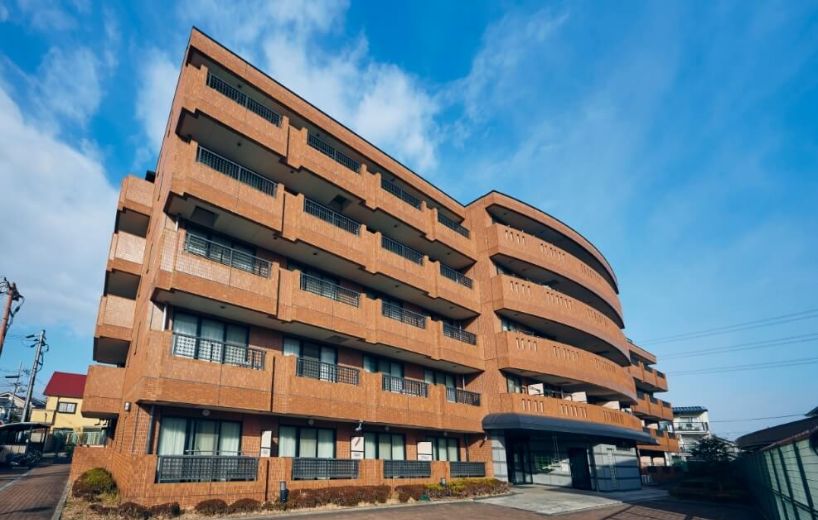 International Seminar House III