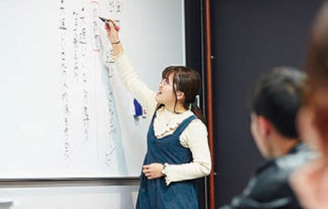 英語キャリア学科 小学校教員コース 関西外大
